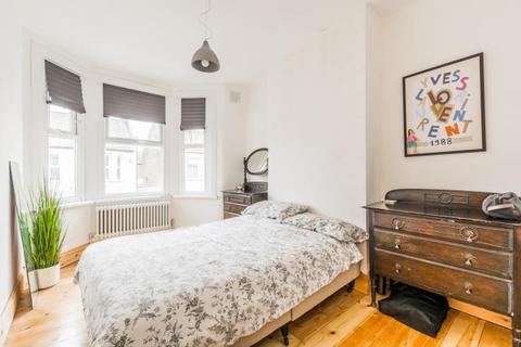 undefined, Cheshunt Road, London, E7