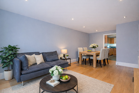 undefined, Seven Kings Way, Kingston upon Thames KT2