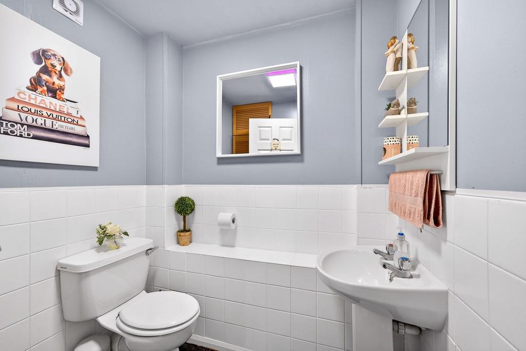 Downstair's bathroom