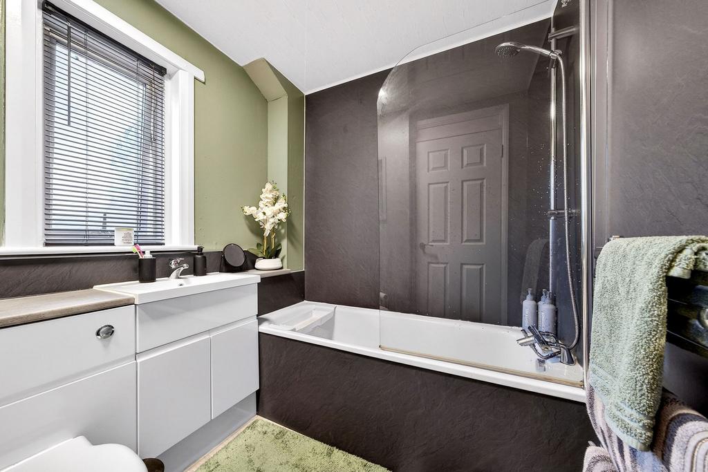 Upstairs bathroom