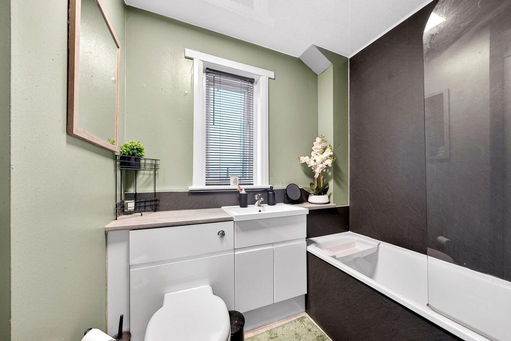 Upstairs bathroom