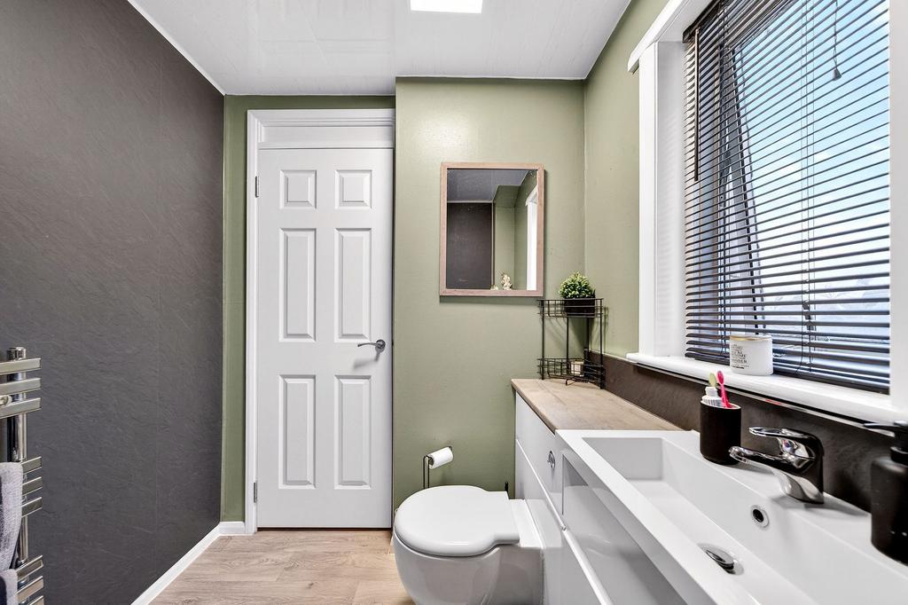 Upstairs bathroom