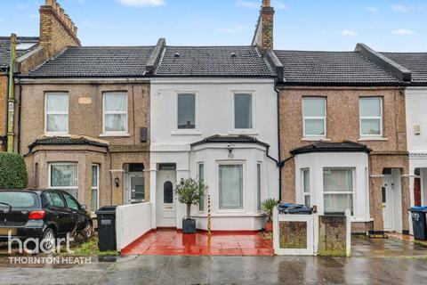 2 bedroom terraced house for sale, Moffat Road, Thornton Heath