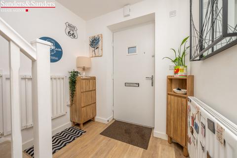 2 bedroom semi-detached house for sale, Bartletts Avenue, Stratford upon Avon, CV37