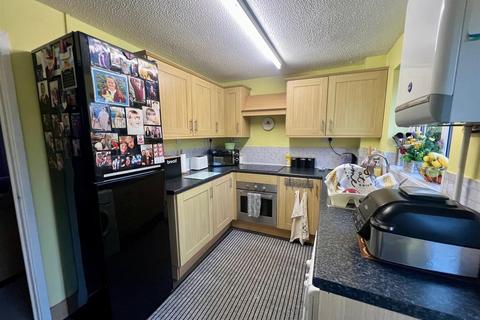 2 bedroom end of terrace house for sale, Challenger Close, Malvern