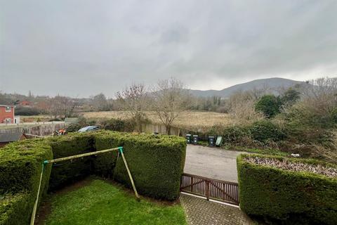 2 bedroom end of terrace house for sale, Challenger Close, Malvern