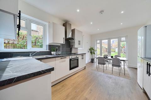 undefined, Elmers End Road, Penge, London, SE20