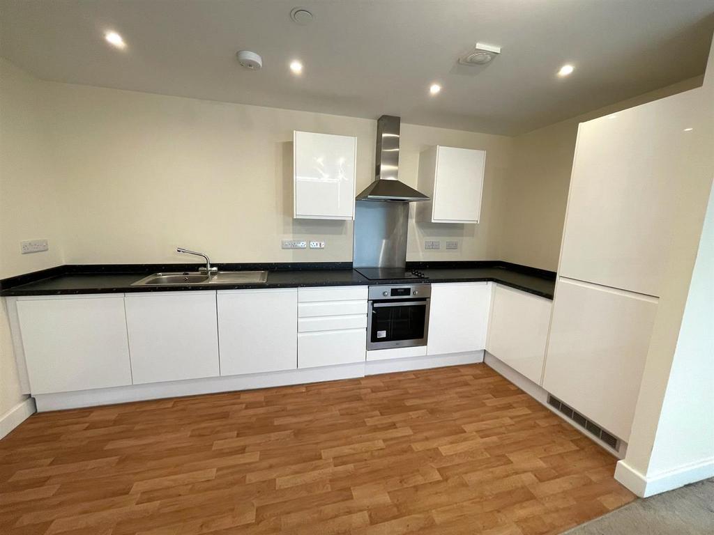 Kitchen Pic 2.jpg