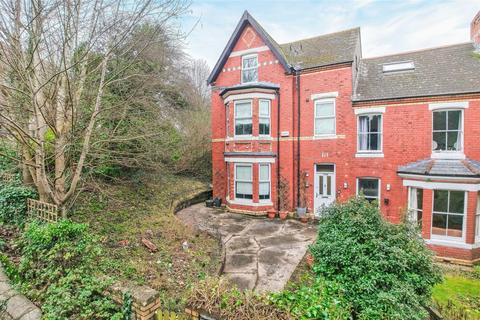 25 Church Avenue, Penarth, CF64 1AZ