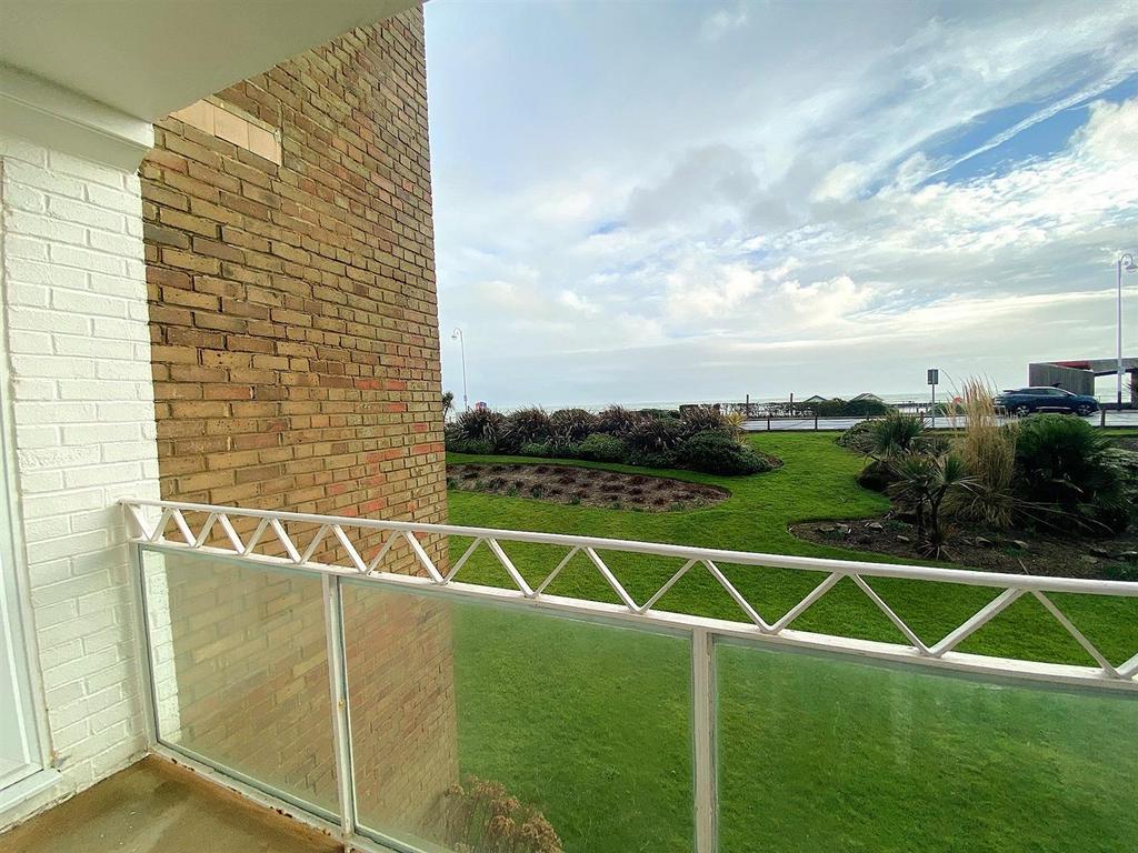 7 St Thomas - Balcony2.jpg