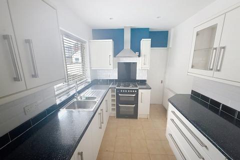 2 bedroom terraced house to rent, Oxford Street, Stoke-on-Trent, ST4 7EL