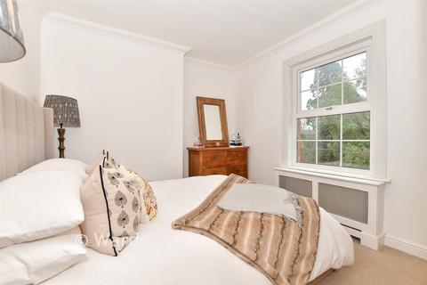 2 bedroom end of terrace house for sale, High Street, Hadlow, Tonbridge, Kent