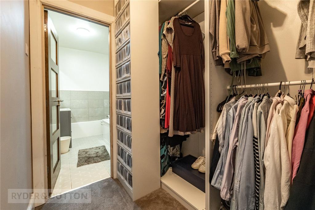 Walk-In Wardrobe