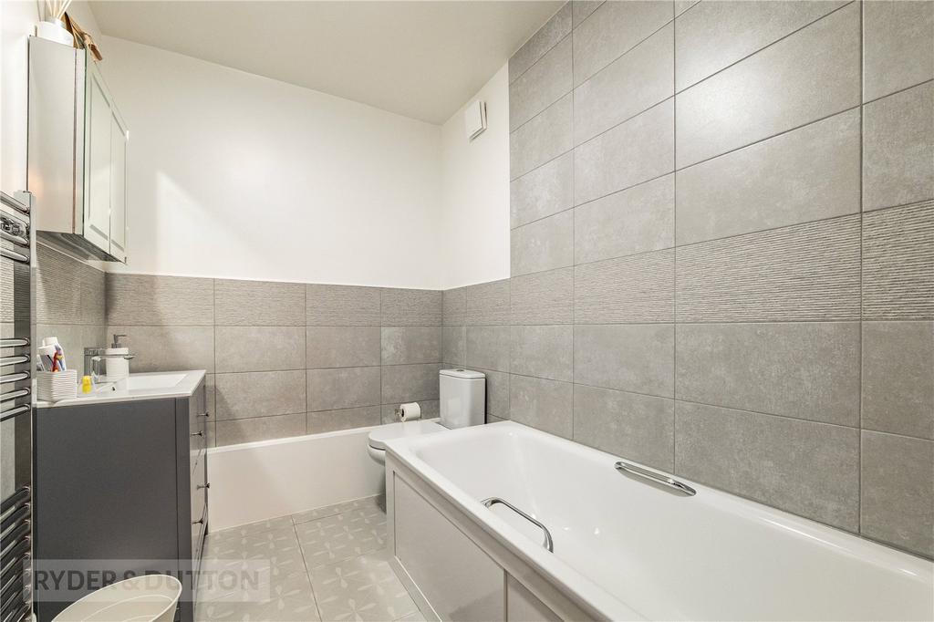 En-Suite Bathroom