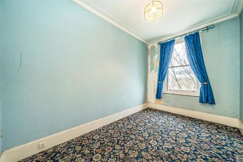 3 bedroom flat for sale, Brixton Road, London SW9