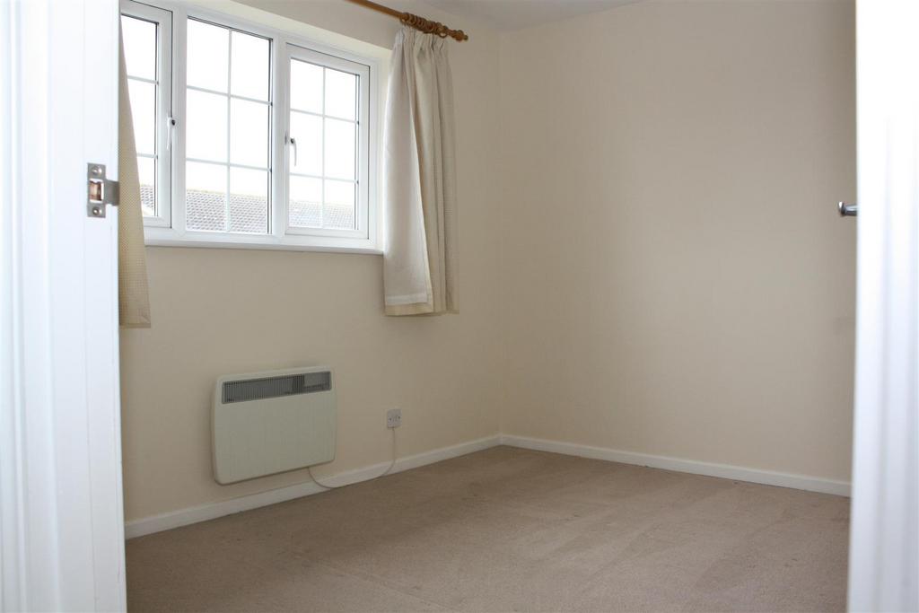 Bed 1.JPG