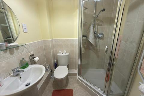 2 bedroom apartment for sale, Moorcroft, Ossett WF5