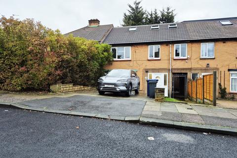 undefined, Fairmead Crescent, HA8