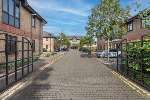 2 bedroom apartment for sale, Montrose House, Hanworth Lane, Chertsey, Surrey, KT16