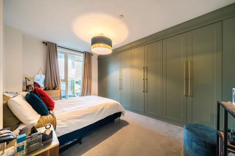 2 bedroom flat for sale, River Rise Close, London SE8