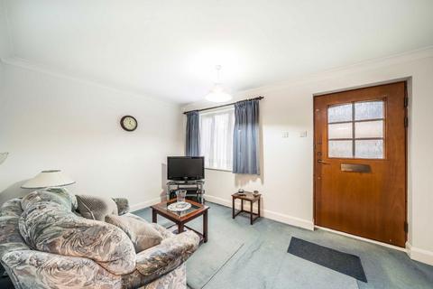 undefined, Worthington Close, Mitcham
