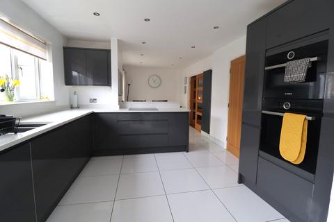 4 bedroom detached house for sale, Cornfield Close, Worksop S81