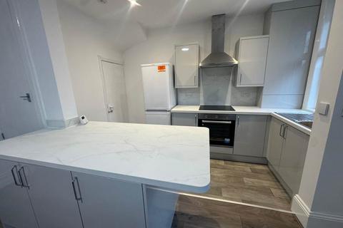 undefined, Stanmore Avenue (Room 4), Leeds LS4