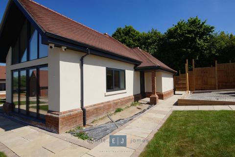undefined, Manor Farm, High Beech IG10
