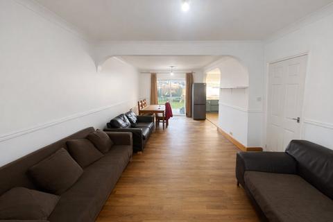 undefined, Walnut Tree Road, Greater London TW5