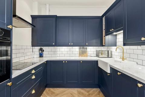2 bedroom flat for sale, Brandon Street, Stockbridge, Edinburgh, EH3 5DX