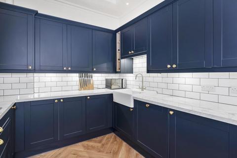 2 bedroom flat for sale, Brandon Sreet, Stockbridge, Edinburgh, EH3 5DX