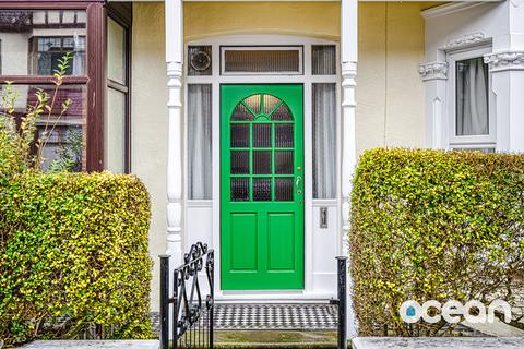 3 bedroom terraced house for sale, Hainault Avenue, Westcliff-on-Sea SS0