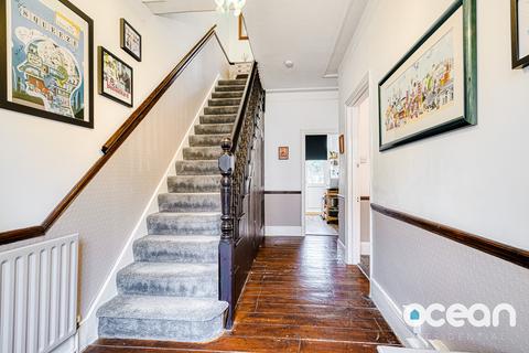 3 bedroom terraced house for sale, Hainault Avenue, Westcliff-on-Sea SS0