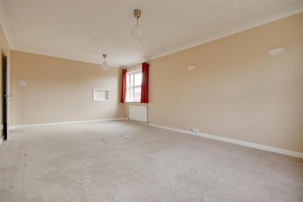 Living room 2.jpg