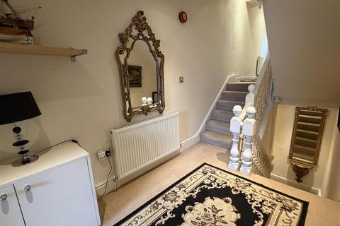 3 bedroom apartment for sale, Pier House, Sea Front, Beaumaris