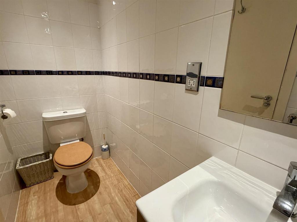 En Suite Shower Room