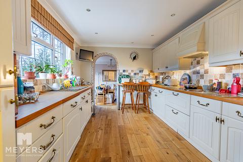 2 bedroom end of terrace house for sale, 12 Newbury Drive, Bournemouth, BH10 4EN