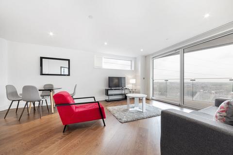 2 bedroom flat to rent, Gateway Tower, London E16