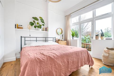 2 bedroom apartment for sale, Queens Avenue, London, N10