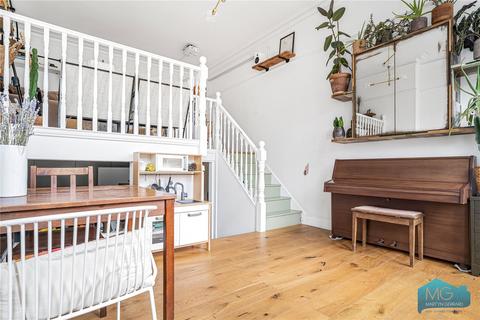 2 bedroom apartment for sale, Queens Avenue, London, N10