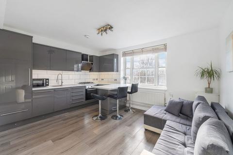 3 bedroom flat for sale, William Bonney Estate, London SW4