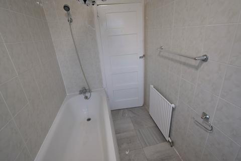 2 bedroom ground floor flat to rent, Danes Gate, Harrow HA1
