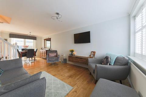 3 bedroom semi-detached house for sale, The Wynd, Forest Hall, NE12