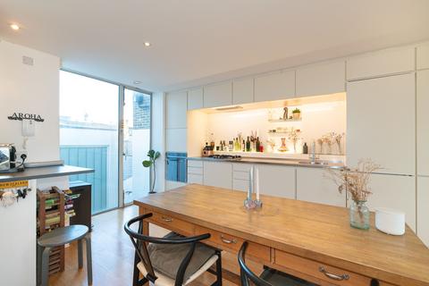 2 bedroom flat to rent, New Kings Road, London, SW6