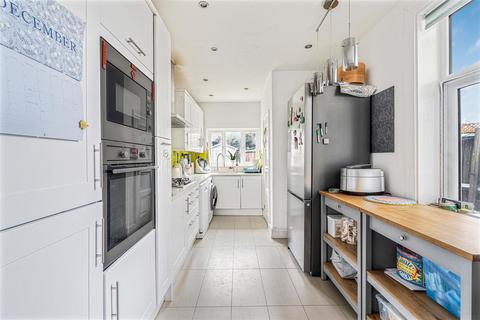undefined, Elm Road, Kingston Upon Thames KT2