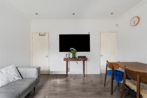 undefined, Elm Road, Kingston Upon Thames KT2