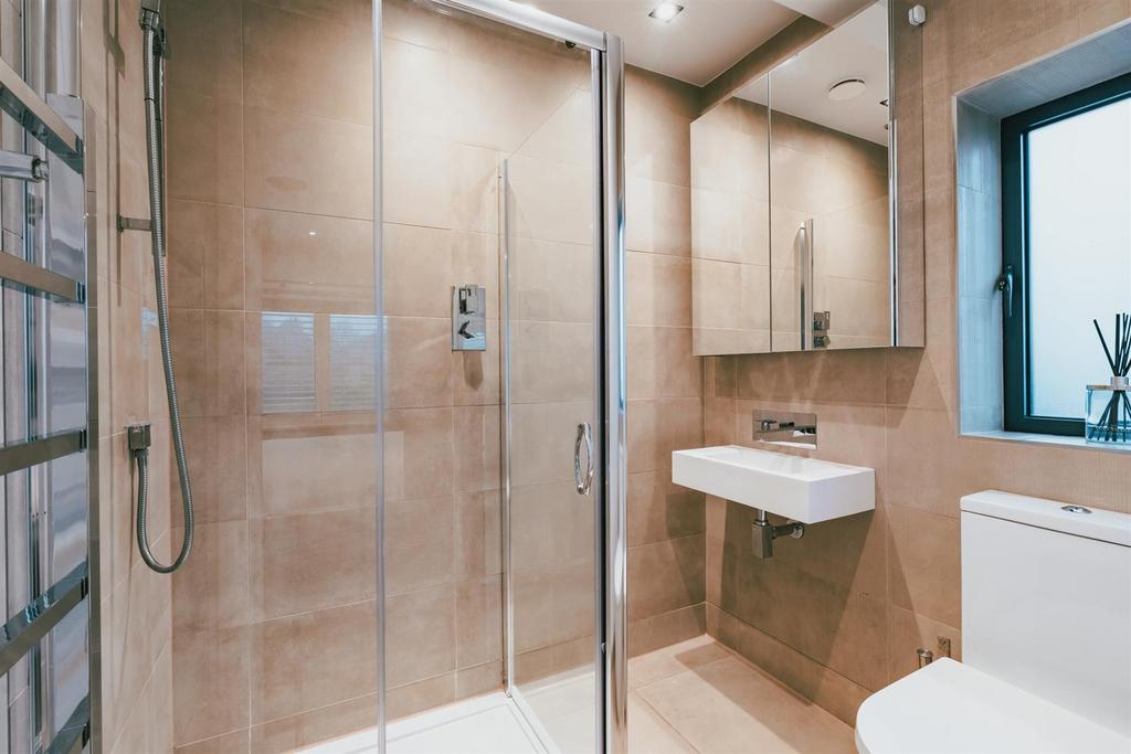 Bedroom 2 En-Suite
