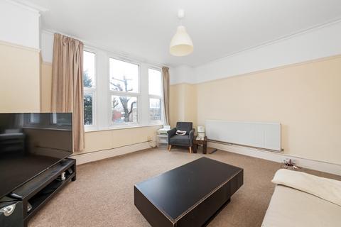 2 bedroom flat to rent, St. Mildreds Road, London, SE12