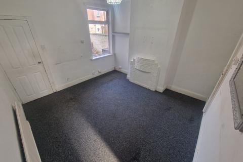 2 bedroom terraced house to rent, Leicester LE2