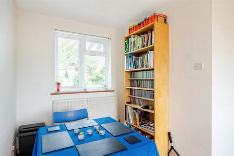 undefined, Rookwood Avenue, Wallington